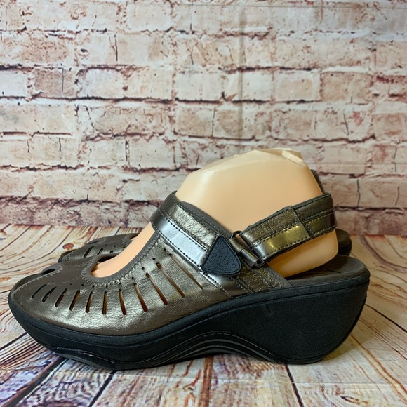 Privo By Clarks Peep Toe Slingback Wedge Sandals Pewter 9.5 - Picture 2 of 13